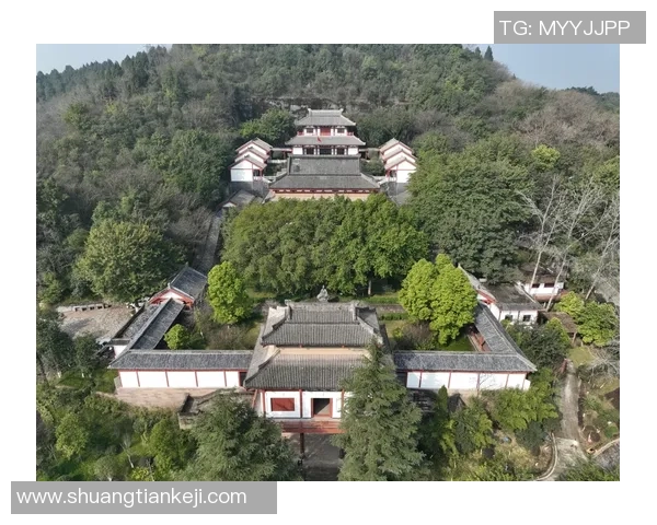 探索阿克的历史与文化魅力揭示这座城市的独特风情与人文底蕴